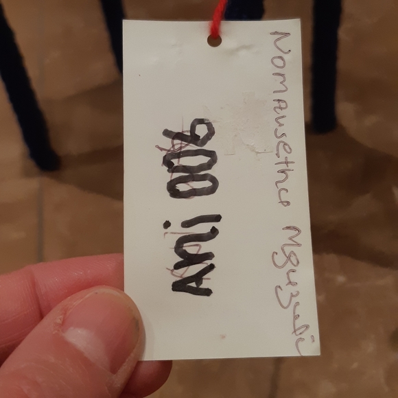 Monkeybiz handmade beaded elephant. Blue yellow green - Picture 3 of 7